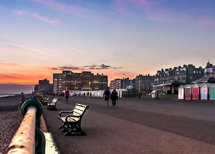 Luxury 1 Bedroom Flat With Balcony - St Anne\'S